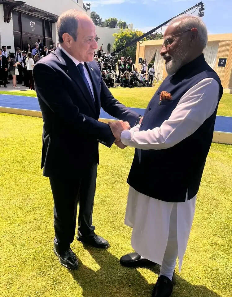 जी-7 सम्मेलन में दिखी भारतीय कूटनीति, पीएम मोदी ने ब्रिटेन, यूएई, जापान, मिस्र और केन्या के नेताओं से की मुलाकात