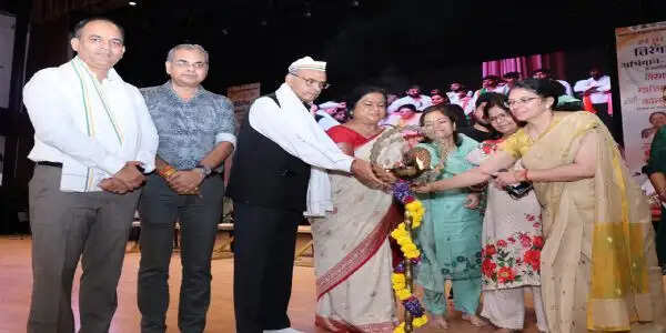 युवाओं को राष्ट्र निर्माण में दें प्रतिभा और ऊर्जा का योगदान: प्रो. विनय कुमार पाठक