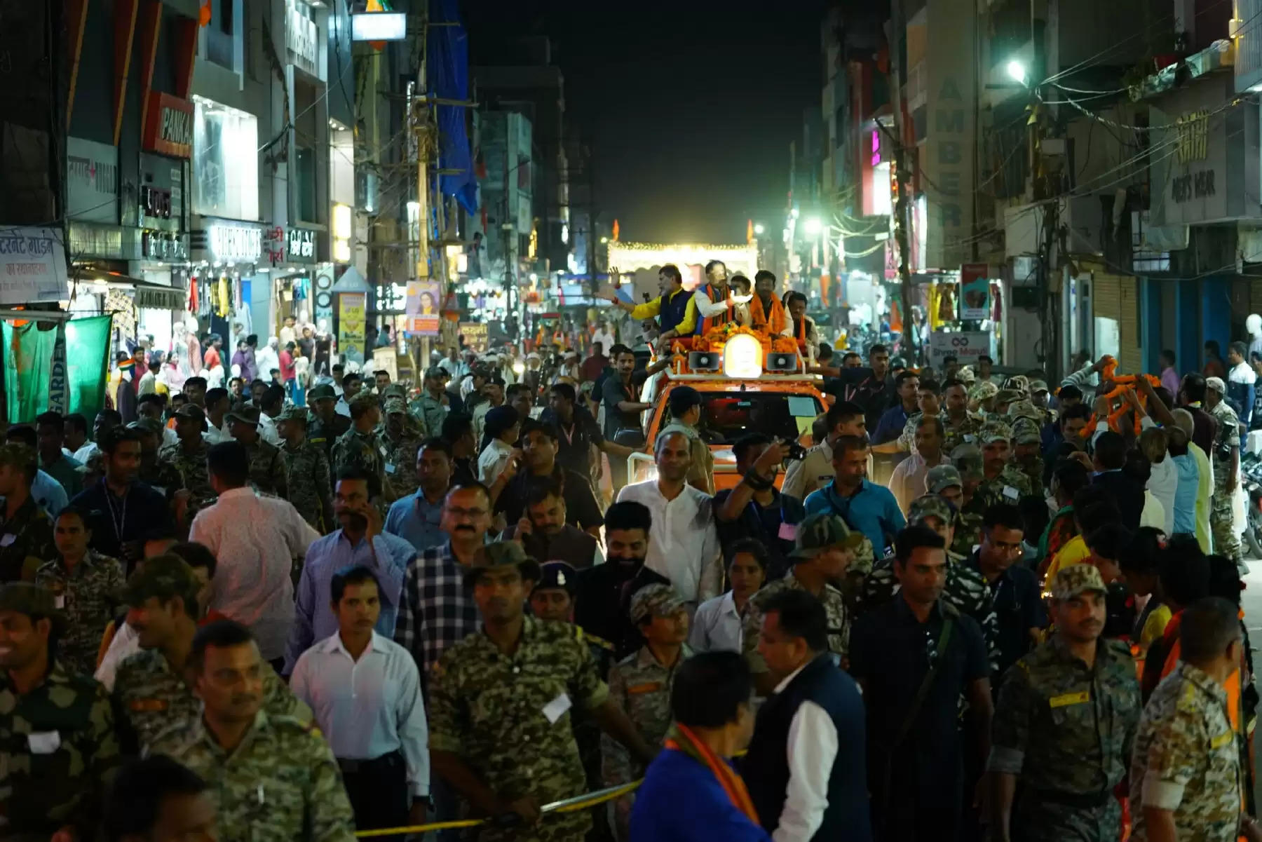 लोकसभा चुनाव : विष्णुदेव साय ने जगदलपुर में किया रोड शो, उमड़ा जनसैलाब