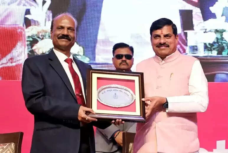 राज्य में संगठित अपराध के लिए कोई स्थान नहीं, मप्र को बनाना है आंतरिक सुरक्षा का आदर्श : मुख्‍यमंत्री डॉ. यादव