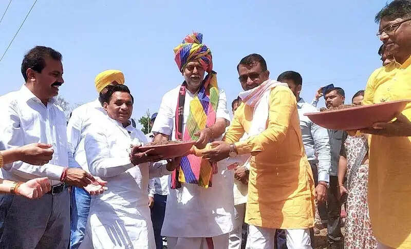 खंडवाः जल गंगा संवर्धन अभियान में शामिल हुए मंत्री पटेल, कावेरी नदी के उद्गम स्थल में की पूजा-अर्चना