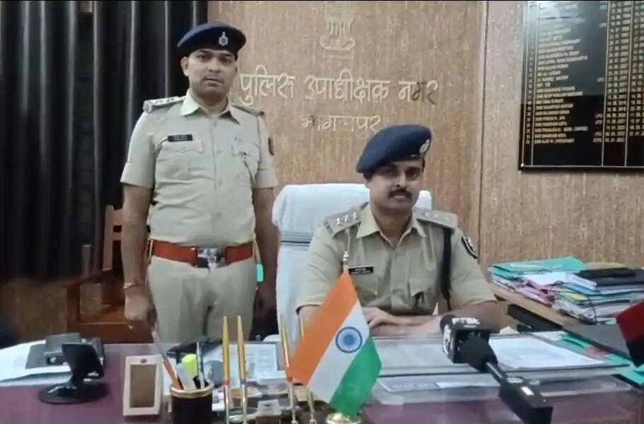 सीएमएस स्कूल के पास से छह जिंदा कारतूस के साथ युवक गिरफ्तार