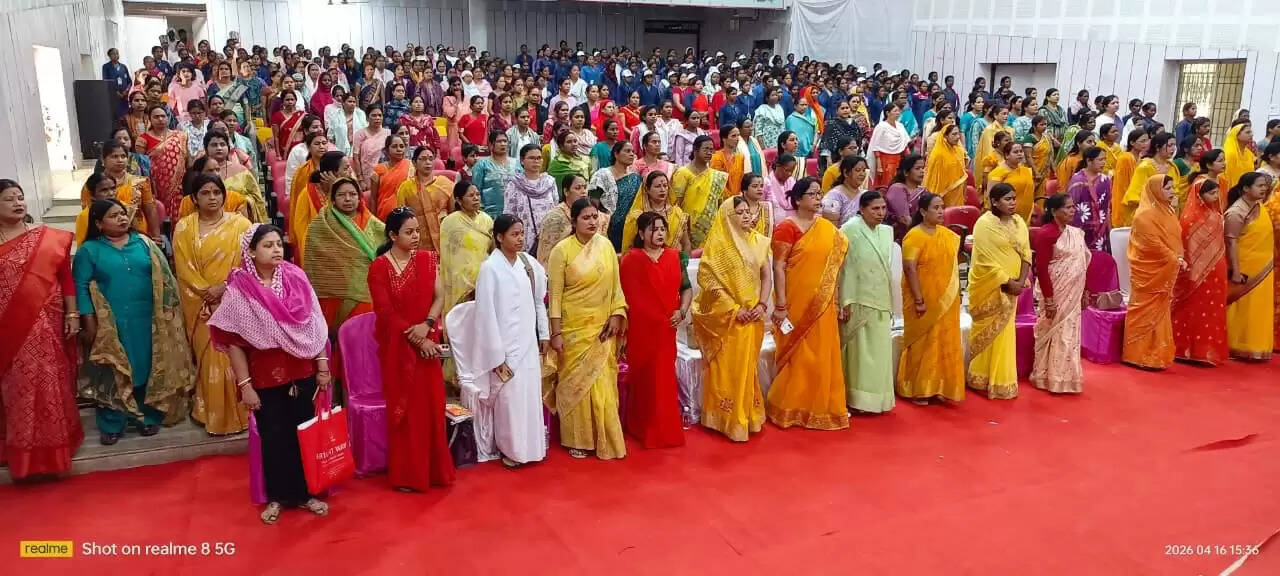 अंबिकापुर : पीएम मोदी के 33 प्रतिशत महिला आरक्षण के ऐतिहासिक निर्णय पर भाजपा का भव्य संभाग स्तरीय सम्मेलन