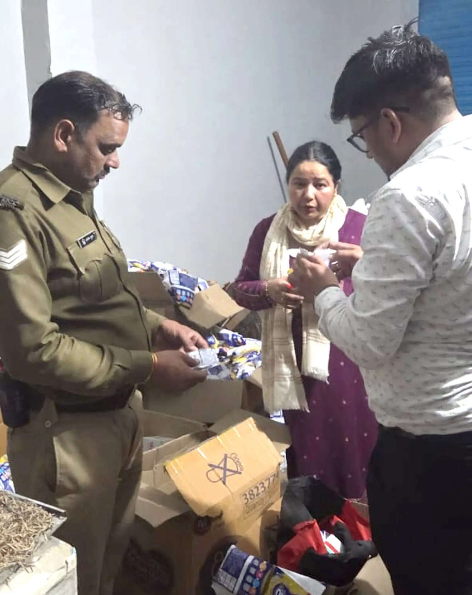 मेडिकल स्टोर की आड़ में नशीली दवाएं बेचने वाला गिरफ्तार