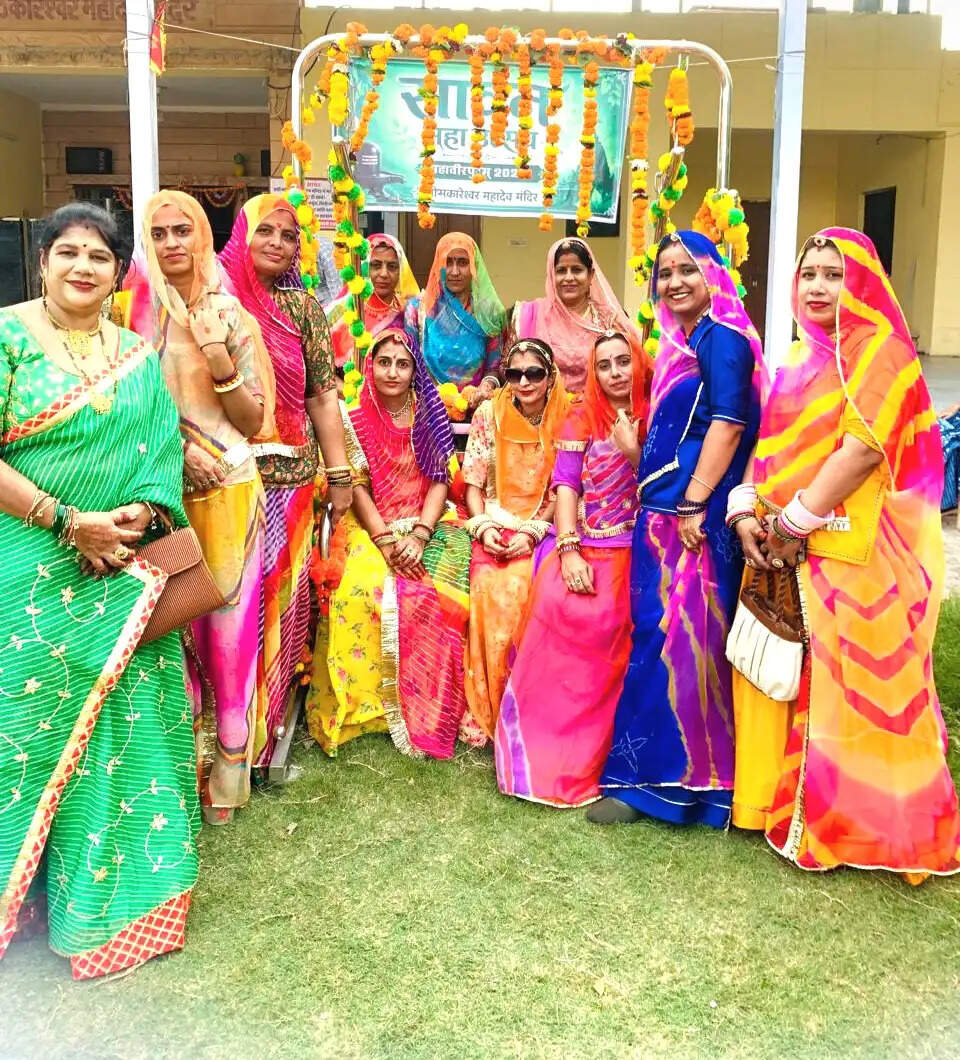 शहर में छाई सावन की मस्ती, महिलाओं ने घूमर और नृत्य से बांधा समां