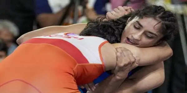 एशियन गेम्स चयन ट्रायल्स : निशु को हराकर सेमीफाइनल में पहुंचीं विनेश फोगाट