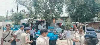 मप्र विधानसभा: ट्रैक्टर लेकर पहुंचे विधायक को गेट पर रोका, हंगामा; कांग्रेस का वॉकआउट