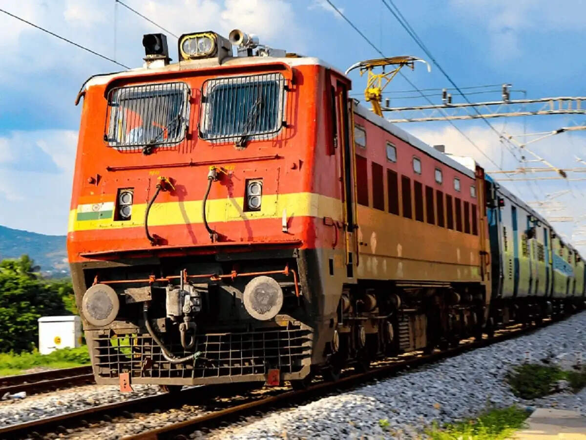 जोधपुर से जुड़ी तीन जोड़ी ट्रेनों का अब इलेक्ट्रिक इंजन से होगा संचालन