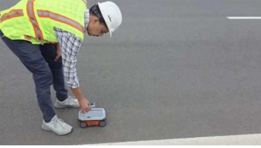 राष्ट्रीय राजमार्ग निर्माण की गुणवत्ता जांच के लिए सड़क परिवहन और राजमार्ग मंत्रालय ने मोबाइल क्वालिटी कंट्रोल वैन शुरू की