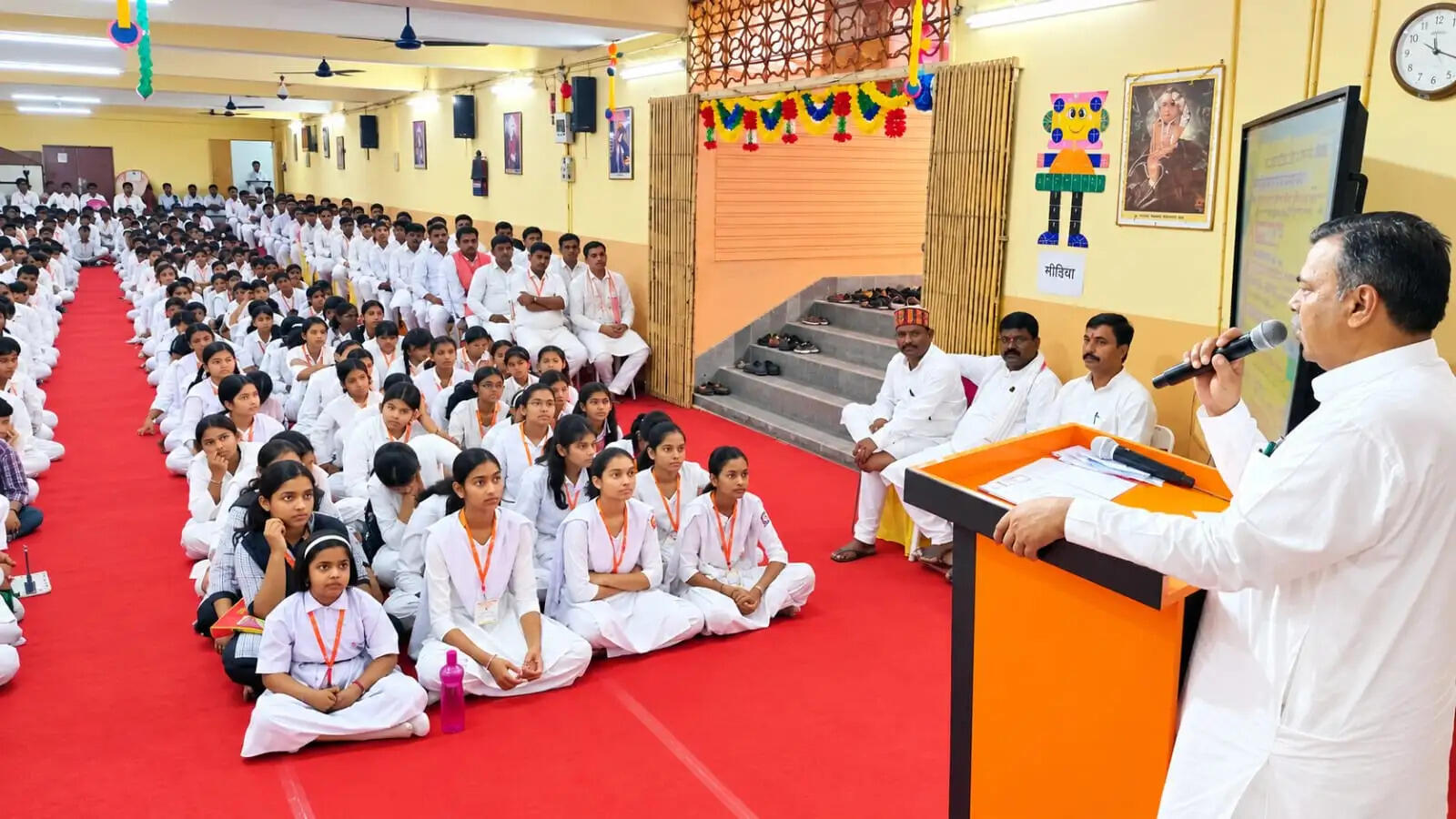 क्षेत्रीय विज्ञान-गणित मेले में विद्या विकास समिति बनी ओवरऑल चैंपियन