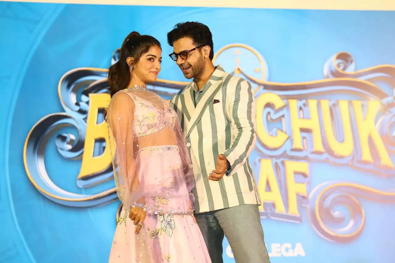 भूल चूक माफ फिल्म के प्रमोशन के लिए राजकुमार राव और वामिका गब्बी पहुंचे जयपुर