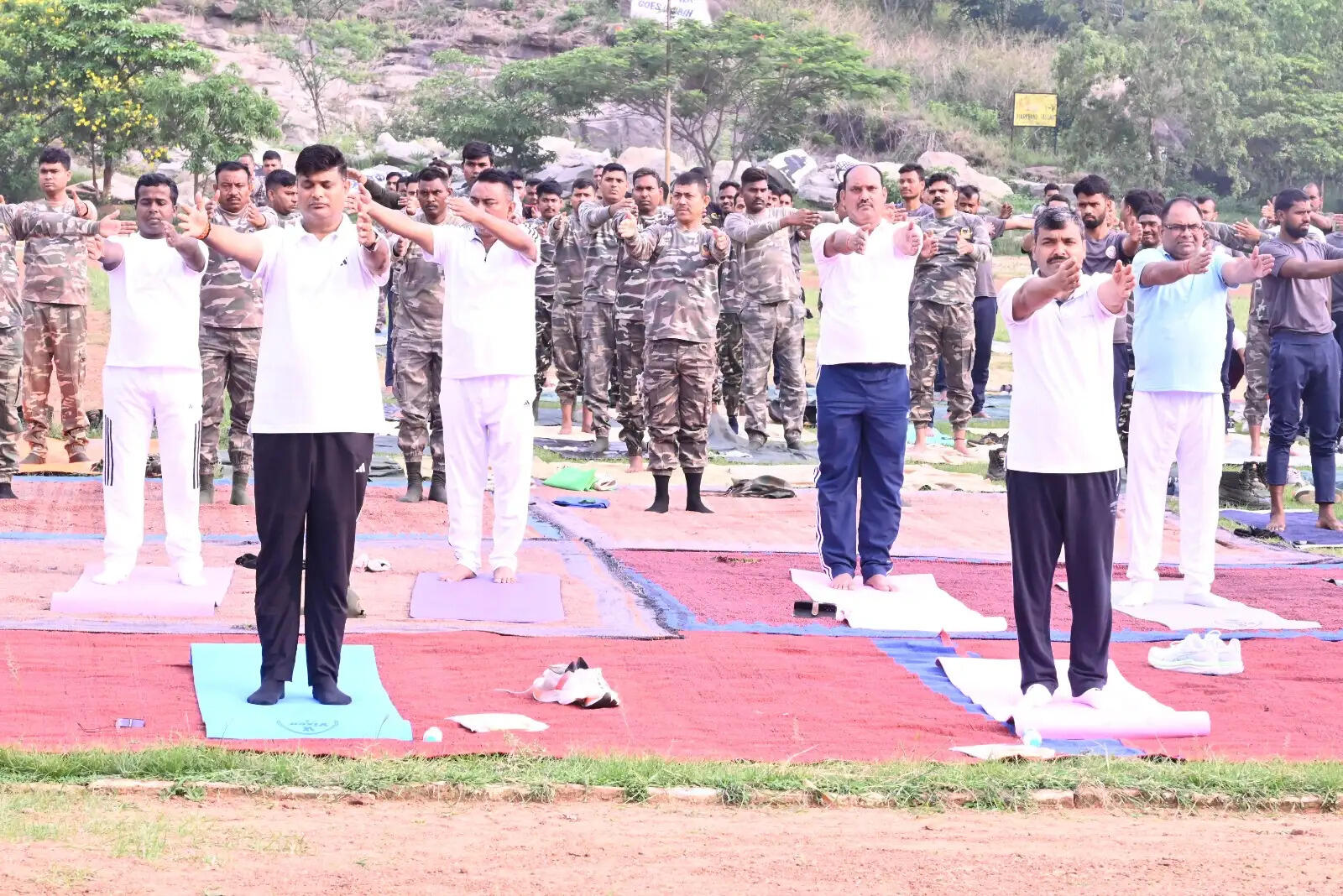 अंतरराष्ट्रीय योग दिवस पर झारखंड जगुआर परिसर में विशेष योग कार्यक्रम