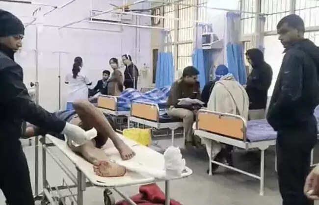 रेवाड़ी में बदमाशों ने उत्तर प्रदेश के टैक्सी चालक को मारी गोली, कार छीन भागे