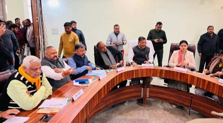 एत्मादपुर जैन मंदिर में 1.10 करोड़ की लागत से बनेगा सांस्कृतिक हॉल : जयवीर सिंह