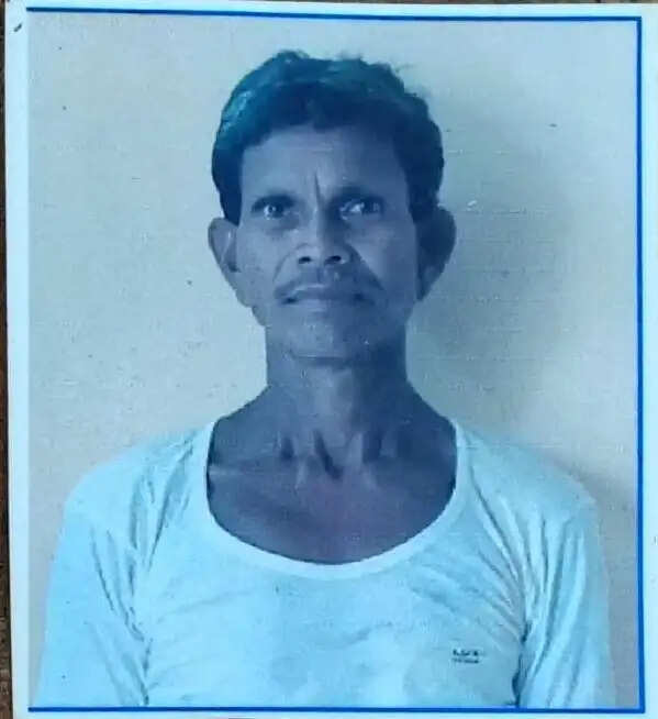 बंधी में मिला अधेड़ का शव, इलाके में सनसनी