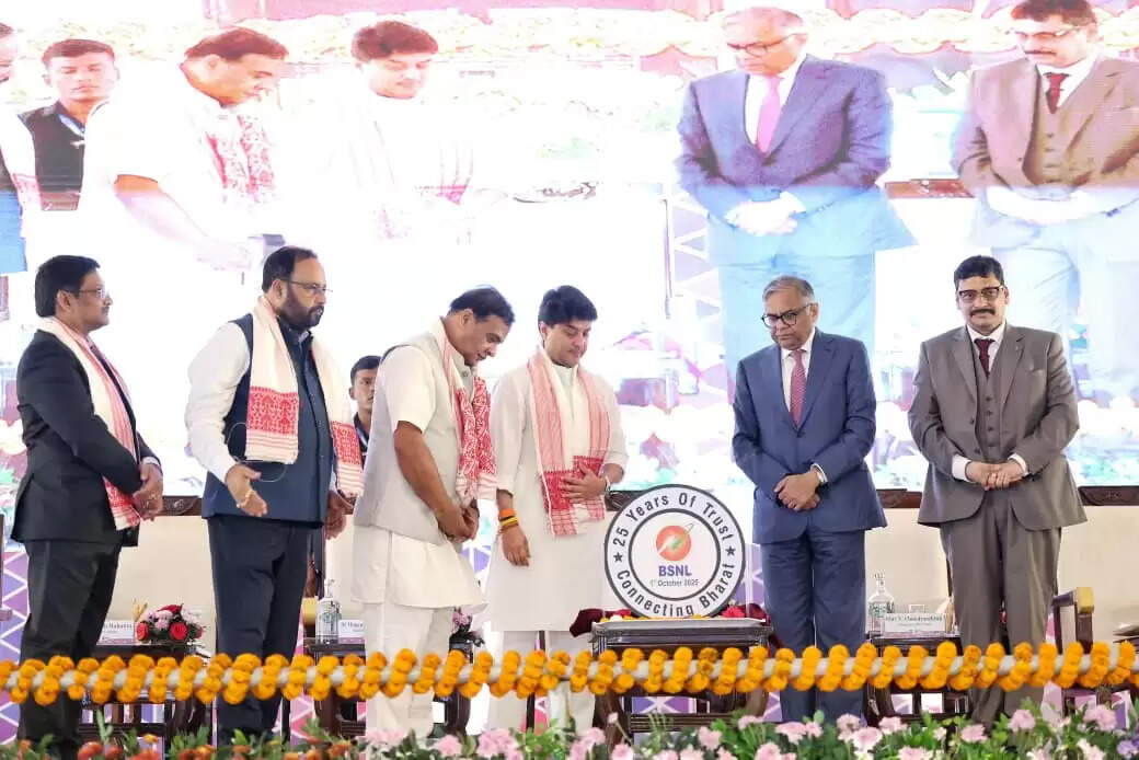 प्रधानमंत्री ने स्वदेशी 4जी स्टैक और 1 लाख स्वदेशी बीएसएनएल टावर्स का किया लोकार्पण