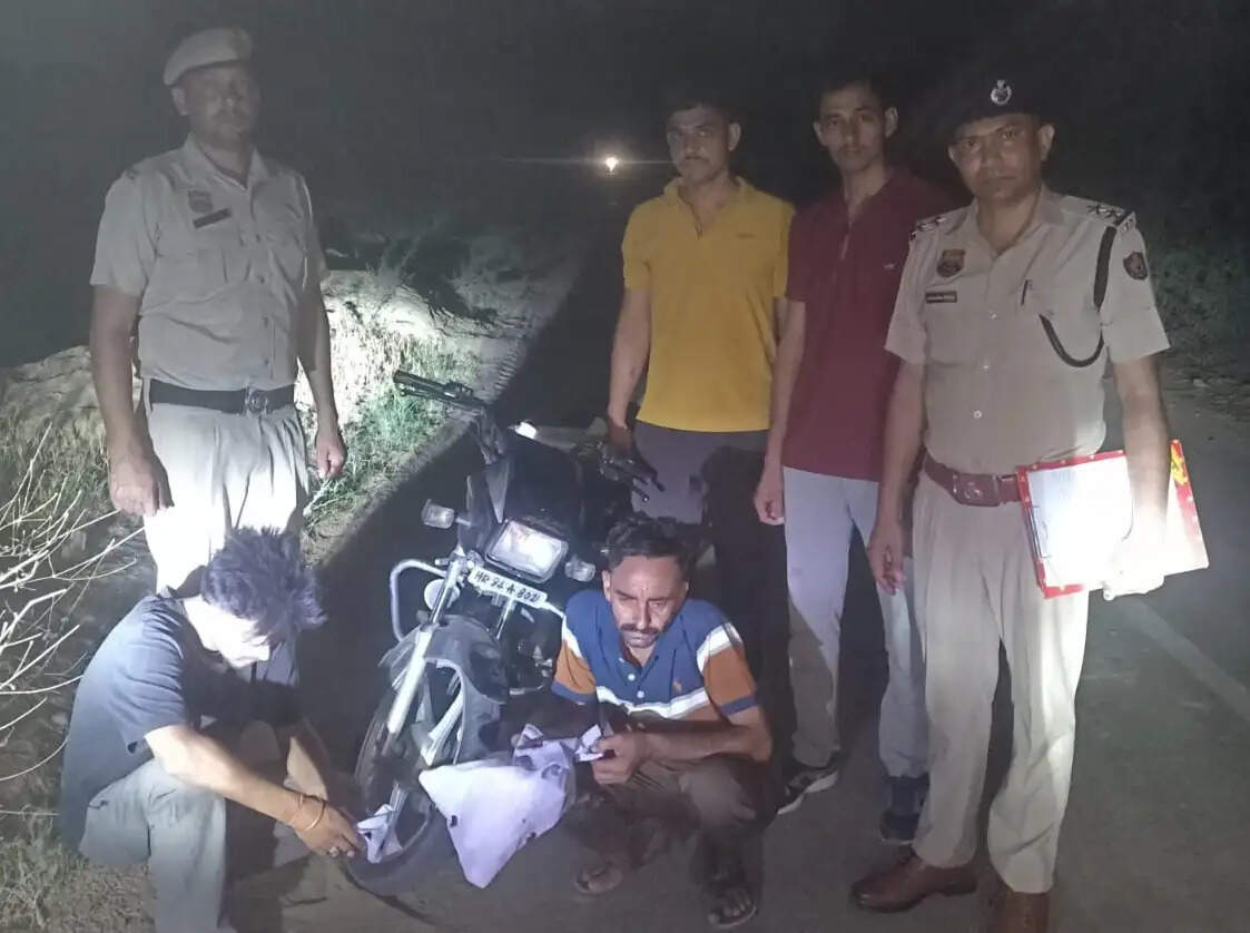 सिरसा: पांच नशा तस्कराें से लाखों रुपये के मादक पदार्थ बरामद