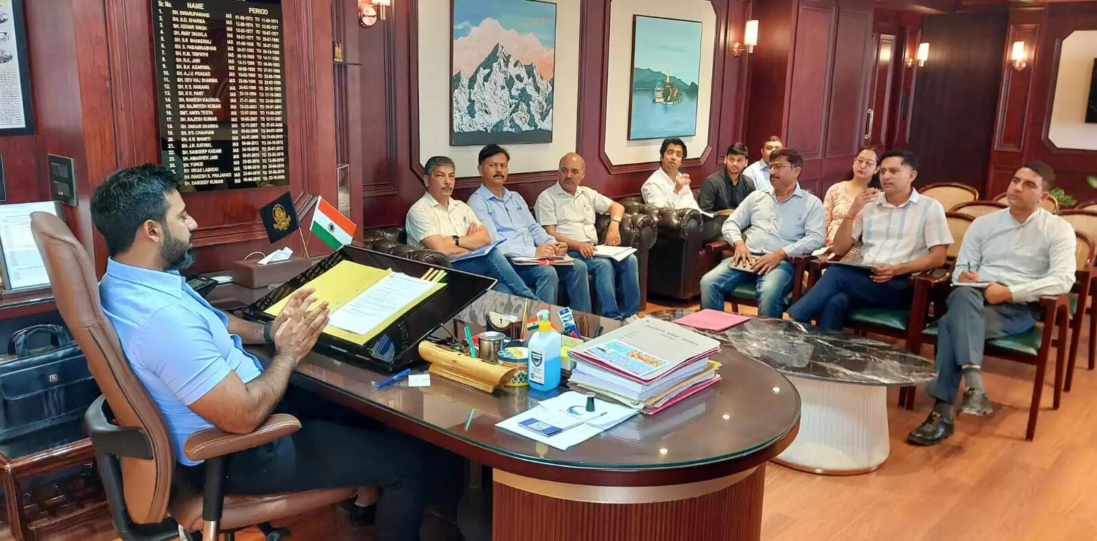 गर्मियों के सीजन को लेकर डीसी ने की बैठक