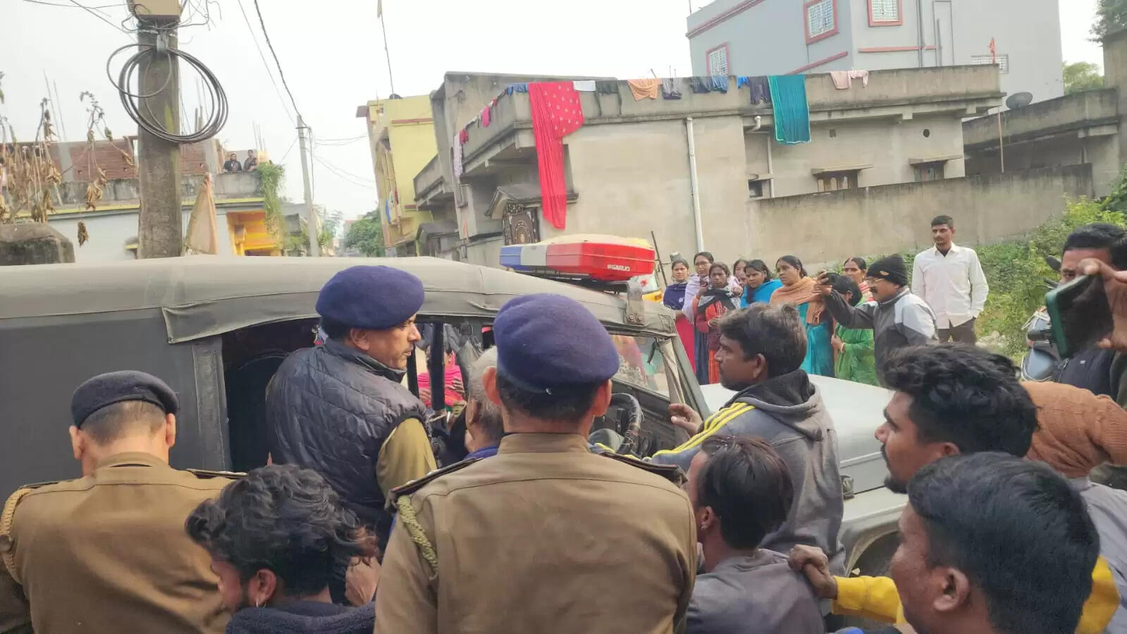 टाइल्स मिस्त्री की संदिग्‍ध स्थिति में मिला शव, जांच में जुटी पुलिस