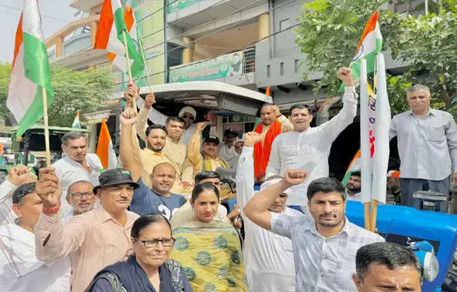 सोनीपत के बरोदा में निकाली भव्य तिरंगा यात्रा