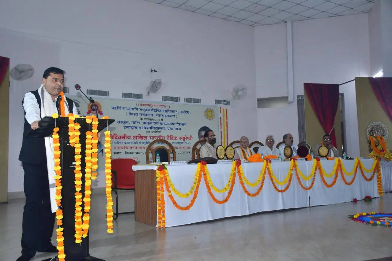 वैदिक वाङ्मय और संस्कृत के ज्ञान से ही भारतीय ज्ञान परंपरा की समग्र समझ : प्रो. हृदय रंजन शर्मा