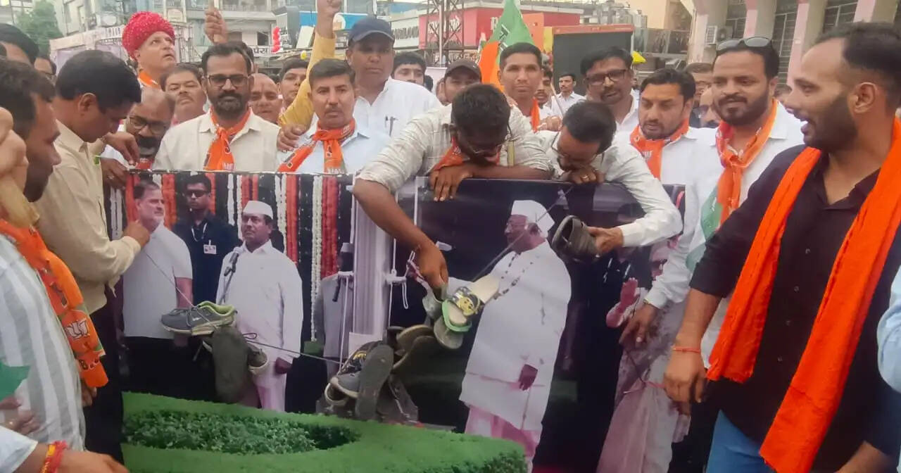 वंदे मातरम् पर सियासी संग्राम, भीलवाड़ा में भाजयुमो का प्रदर्शन