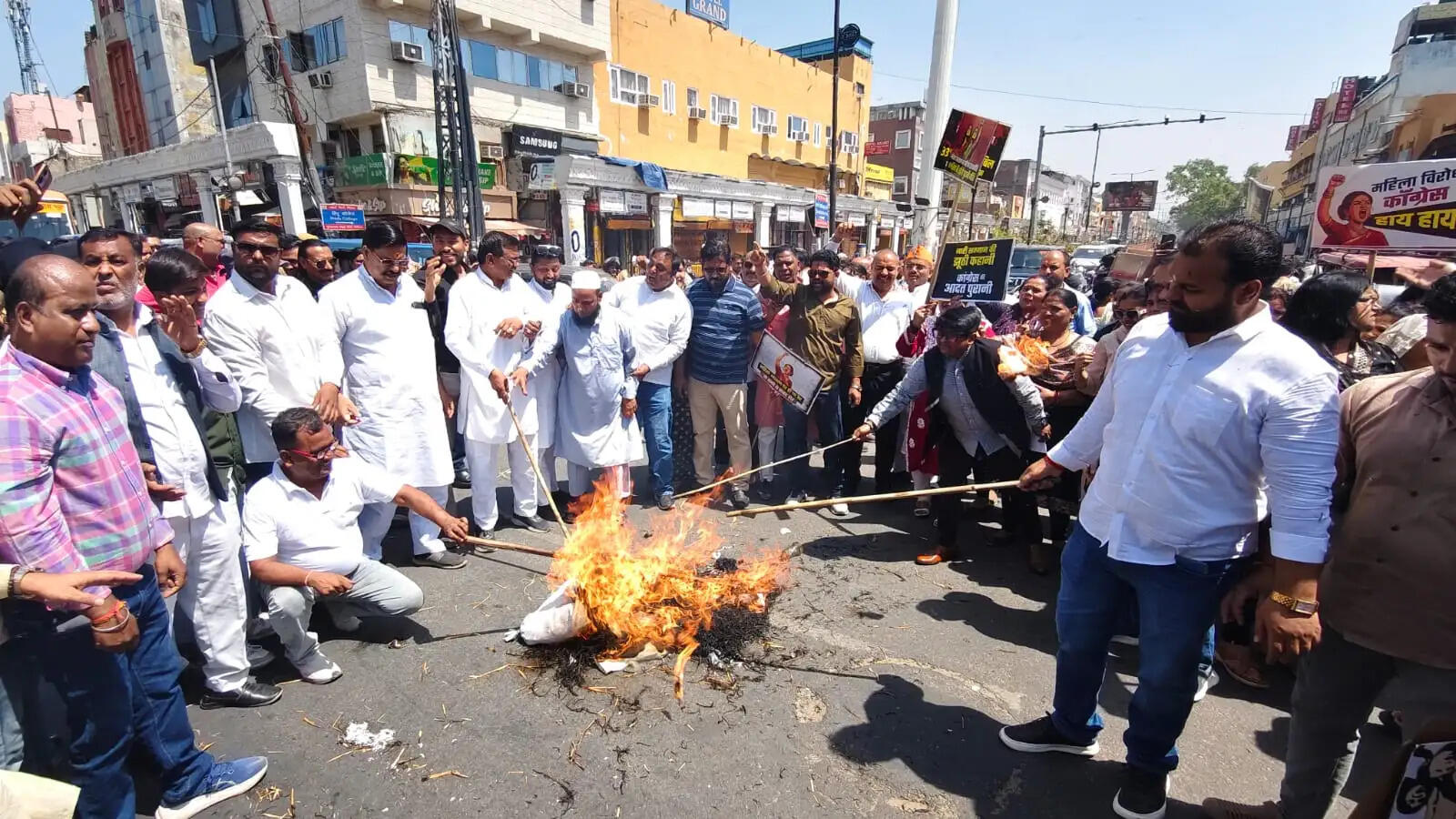 देशभर की महिलाओं के मन में कांग्रेस व विपक्षी पार्टियों के प्रति गहरा आक्रोश : अल्पना रितेश गुप्ता