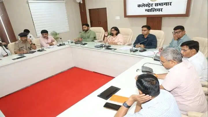 ग्वालियरः राष्ट्रपति के प्रस्तावित भ्रमण के संबंध में कलेक्टर ने दिए आवश्यक दिशा-निर्देश