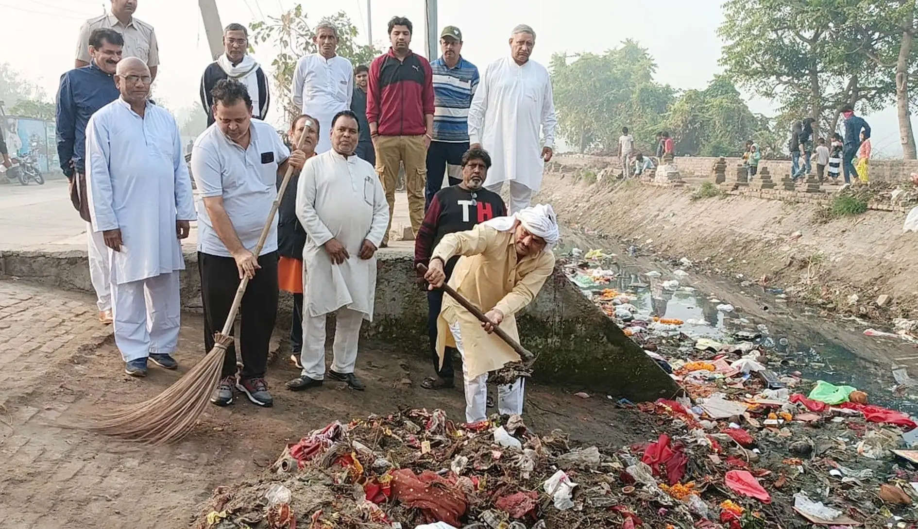 बहादुरगढ़ में छठ पूजा की तैयारी शुरू, करवाई घाटों की सफाई