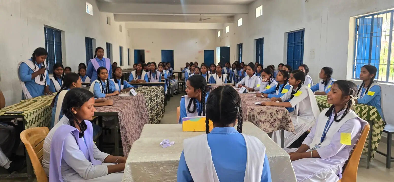 अंबिकापुर : युवा संसद 2026 में गूंजा लोकतंत्र का स्वर, छात्राओं ने निभाईं सत्ता-विपक्ष की सशक्त भूमिकाएं