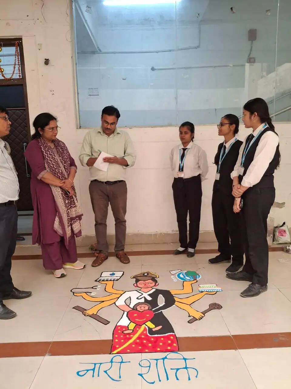 पूर्वांचल विश्वविद्यालय में ‘नारी शक्ति वंदन’ का सजीव प्रसारण, छात्राओं ने रंगोली व पदयात्रा से जताया समर्थन