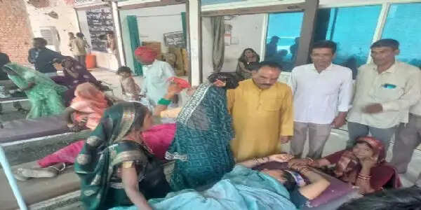 गंगोज कार्यक्रम में आवारा सांड घुसा, तीन महिलाएं घायल