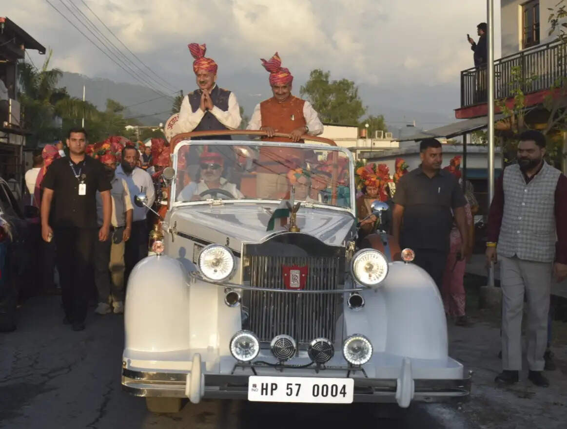 भव्य शोभा यात्रा के साथ जिला स्तरीय दशहरा उत्सव शाहपुर-2026 का हुआ शुभारंभ