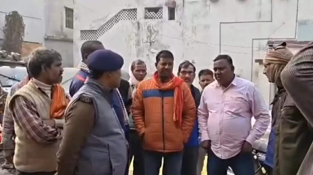 दिनदहाड़े व्यवसायी से एक&nbsp;लाख की छिनतई