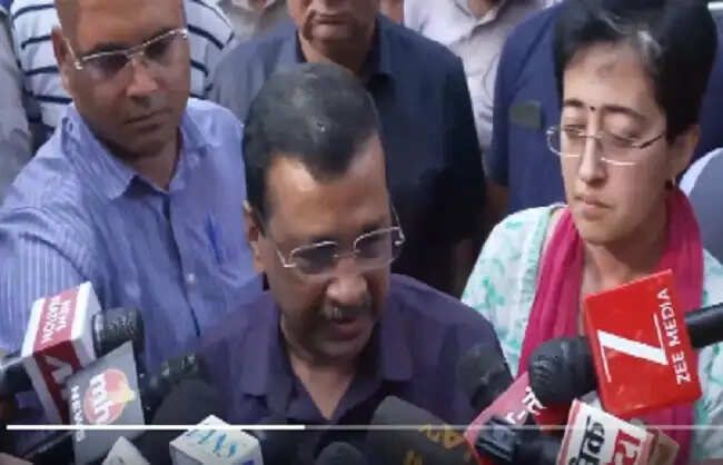 अरविंद केजरीवाल ने दिल्ली विधानसभा की विशेषाधिकार समिति के सामने उपस्थित होने के बाद दी प्रतिक्रिया
