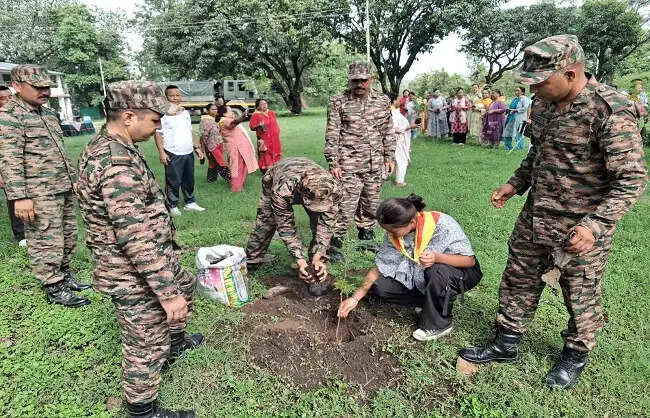 हरेला पर्व पर सेना और आईटीबीपी का महा-अभियान, उत्तराखंड में रोपे 70 हजार पौधे