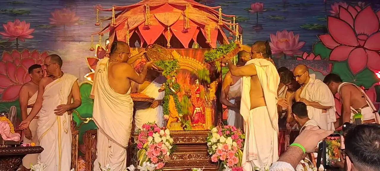 श्रीकृष्ण स्वयं पूर्ण पुरुषोत्तम भगवान हैं&nbsp;: चंचलापति दास