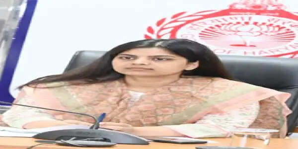 सोनीपत की डीसी बोली,जारी रहेगा शहजादपुर में सरपंच का निलंबन
