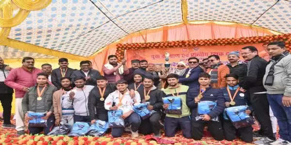 जब&nbsp;हम&nbsp;टीम&nbsp;भावना&nbsp;के&nbsp;साथ&nbsp;कार्य&nbsp;करते&nbsp;हैं,&nbsp;तभी&nbsp;सफलता&nbsp;मिलती&nbsp;है : चम्पत राय