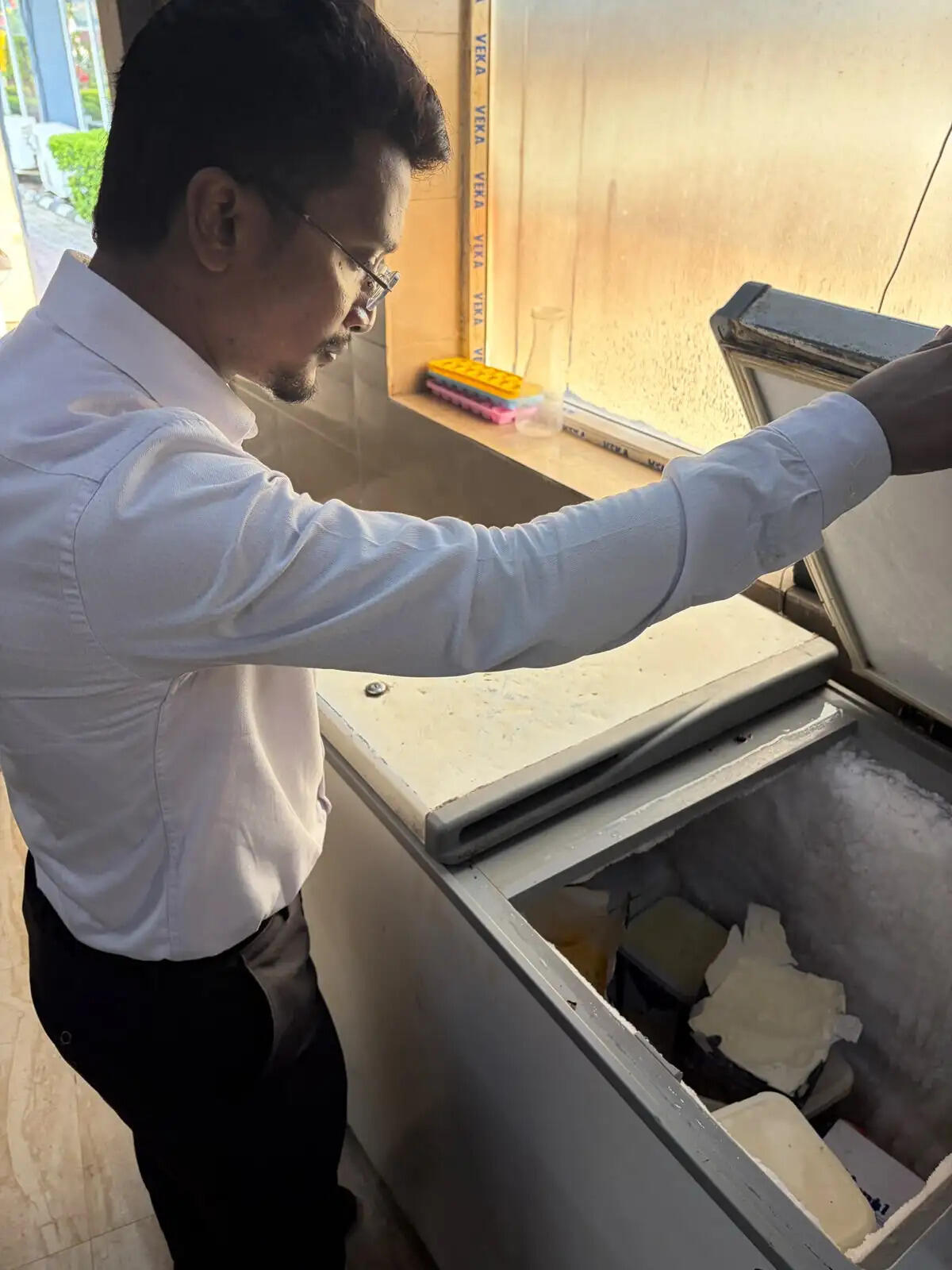 खाद्य सुरक्षा विभाग की दबिश, पतरातू के पांच प्रतिष्ठानों का औचक निरीक्षण