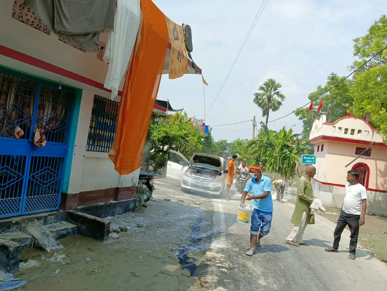 सारण में घटते जलस्तर के बाद महामारी से बचाव के लिए जिलाधिकारी ने दिए ब्लीचिंग छिड़काव के निर्देश