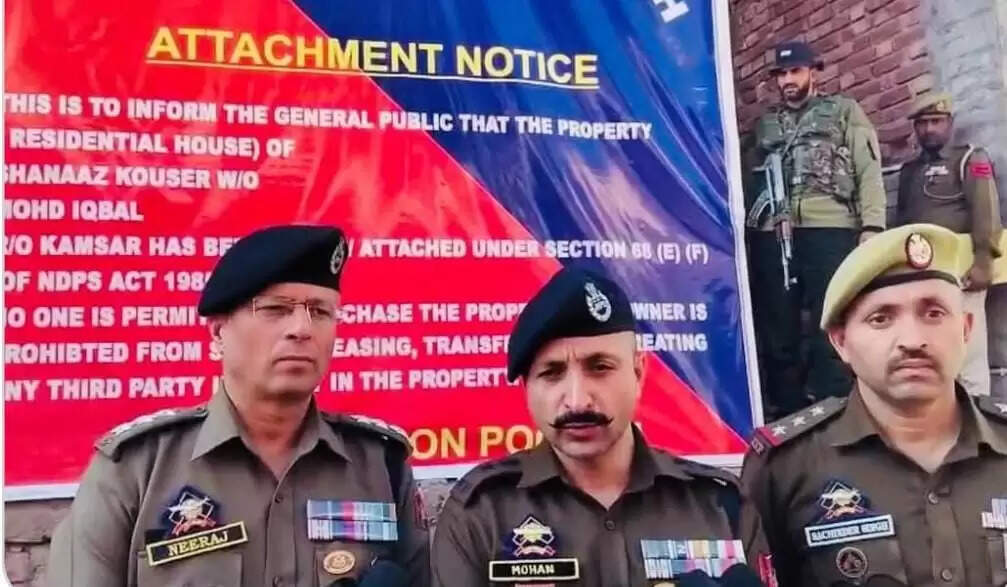 पुंछ जिला पुलिस एनडीपीएस मामले में सक्षम प्राधिकारी द्वारा 1.10 करोड़ रुपये की संपत्ति की कुर्की की