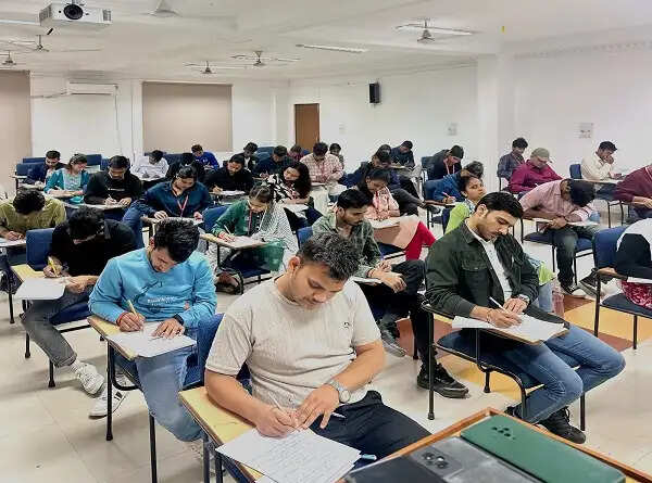 उत्तर प्रदेश को पर्यटन-आतिथ्य क्षेत्र में अग्रणी राज्य बनाना हमारी प्राथमिकता : जयवीर सिंह