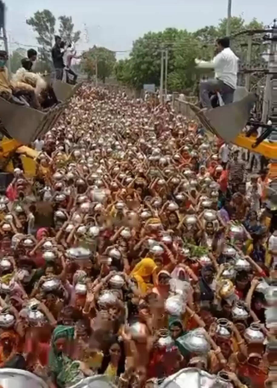 झालावाड़ के कामखेड़ा धाम में कलश यात्रा ने बनाया रिकॉर्ड