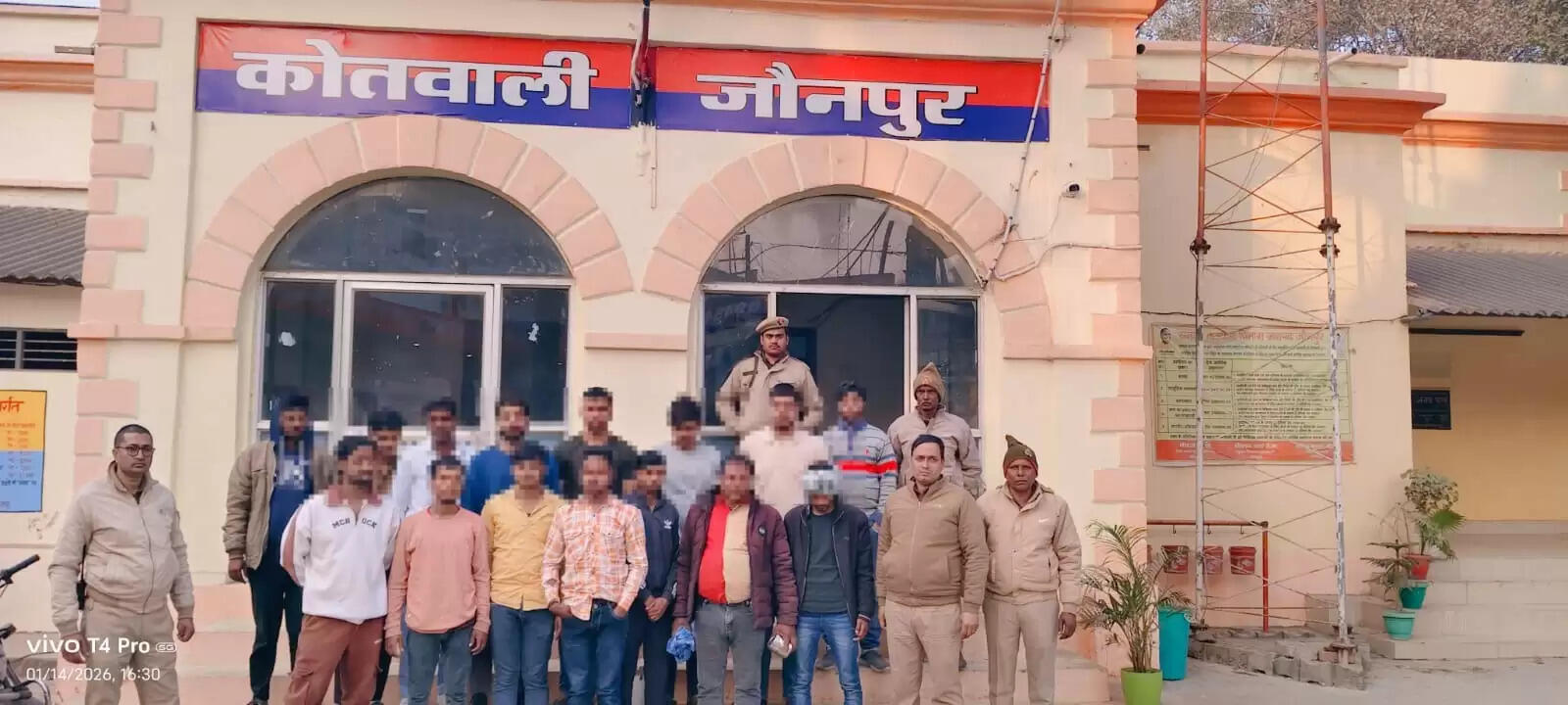 चाइनीज मांझा बना जानलेवा, जौनपुर में पुलिस ने किया 20 लोगों का चालान