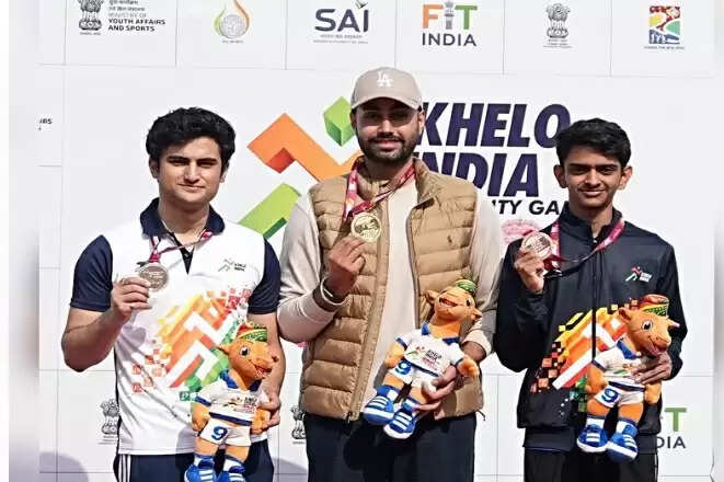 केआईयूजी 2025: एलपीयू के सरताज तिवाना ने मानसिक थकान और पिता की बीमारी से उबरते हुए 50 मीटर राइफल 3पी में जीता गोल्ड