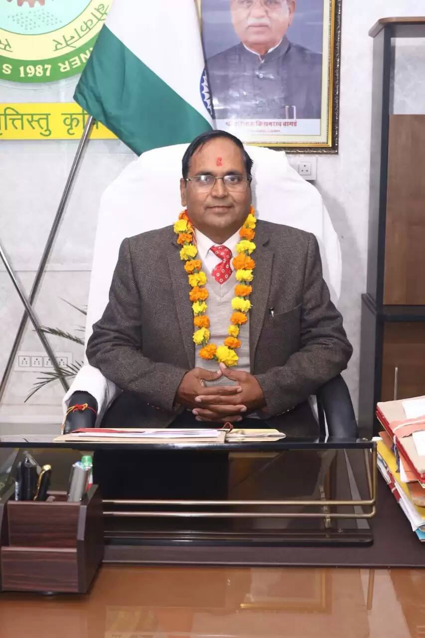 विश्वविद्यालय को अग्रिम पंक्ति में लाना रहेगी प्राथमिकता&nbsp;:&nbsp;नवनियुक्त कुलगुरु प्रोफेसर डॉ राजेंद्र बाबू दुबे