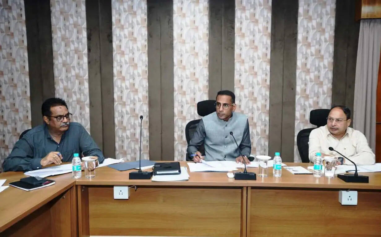 बस्तर में कनेक्टीविटी बढ़ाने विशेष जोर, सड़कों और पुल-पुलियों के काम दिसम्बर तक पूर्ण करने के निर्देश