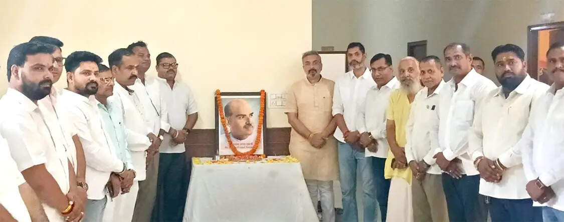 डॉ. मुखर्जी के बलिदान दिवस पर भाजपा कार्यकर्ताओं ने किया भावपूर्ण नमन