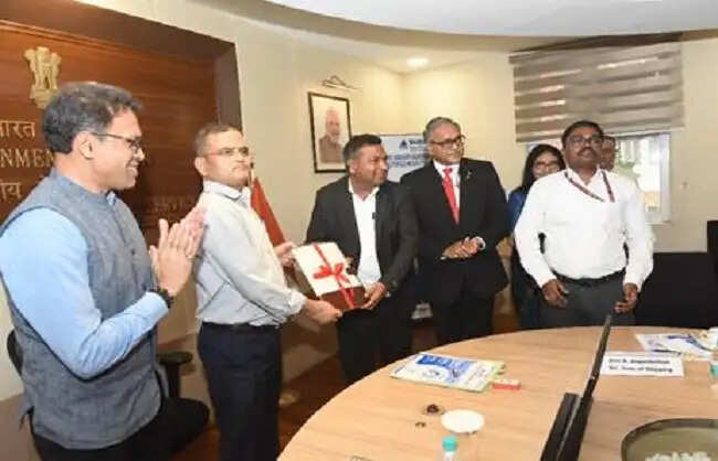 केंद्र ने भारत का पहला सॉवरेन-समर्थित मैरीटाइम पीएंडआई इंश्योरेंस किया लॉन्च